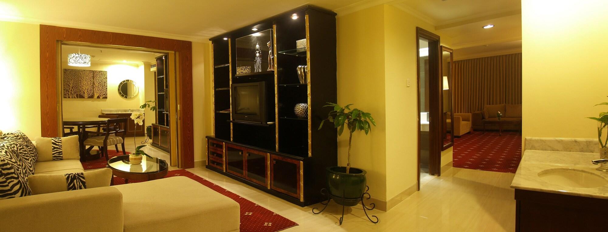 Aston Tropicana 4*