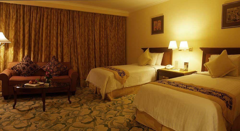 Aston Tropicana 4* Bandung