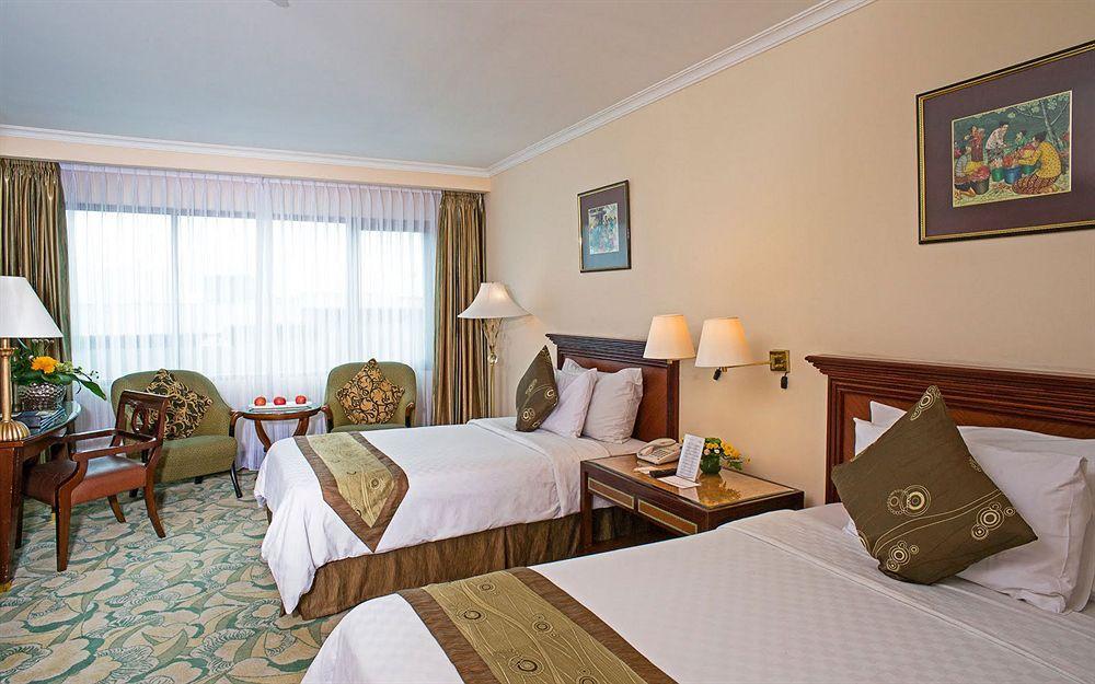 Aston Tropicana Hotel Bandung