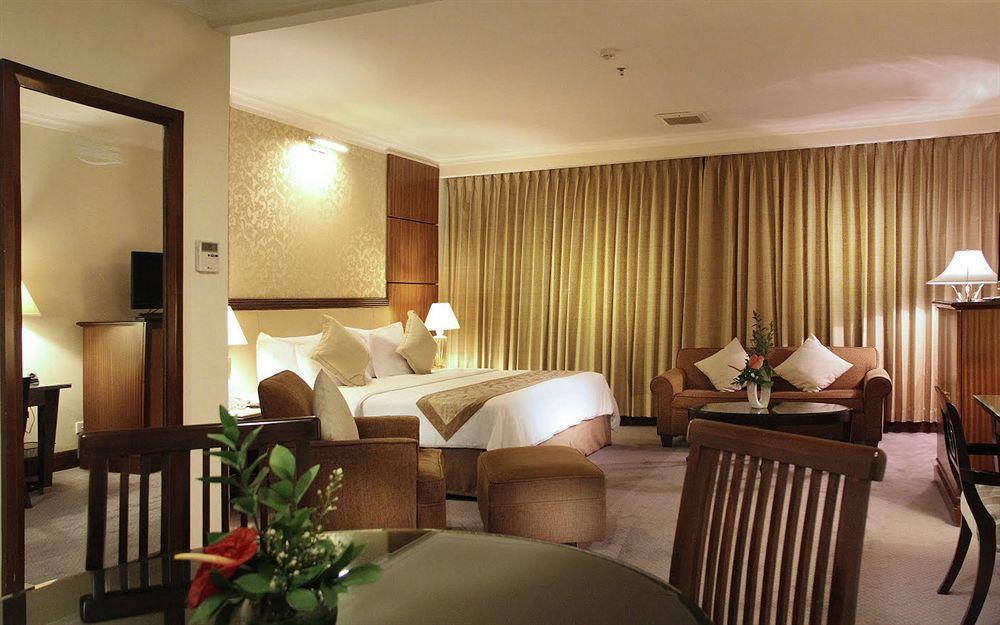 Aston Tropicana 4*