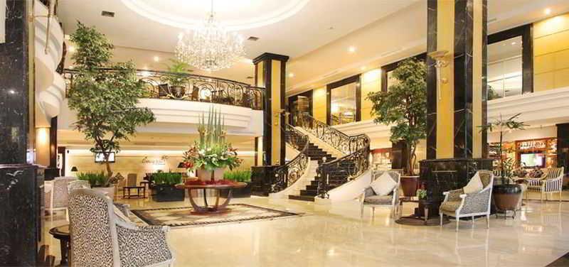 Aston Tropicana Hotel