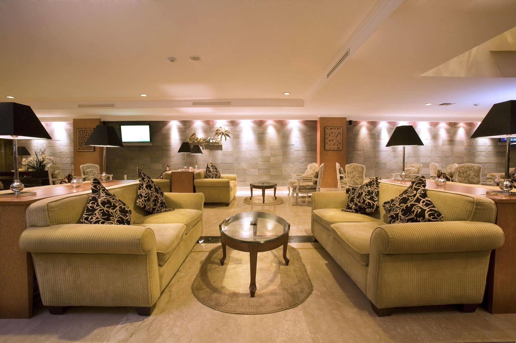 Hotel Aston Tropicana