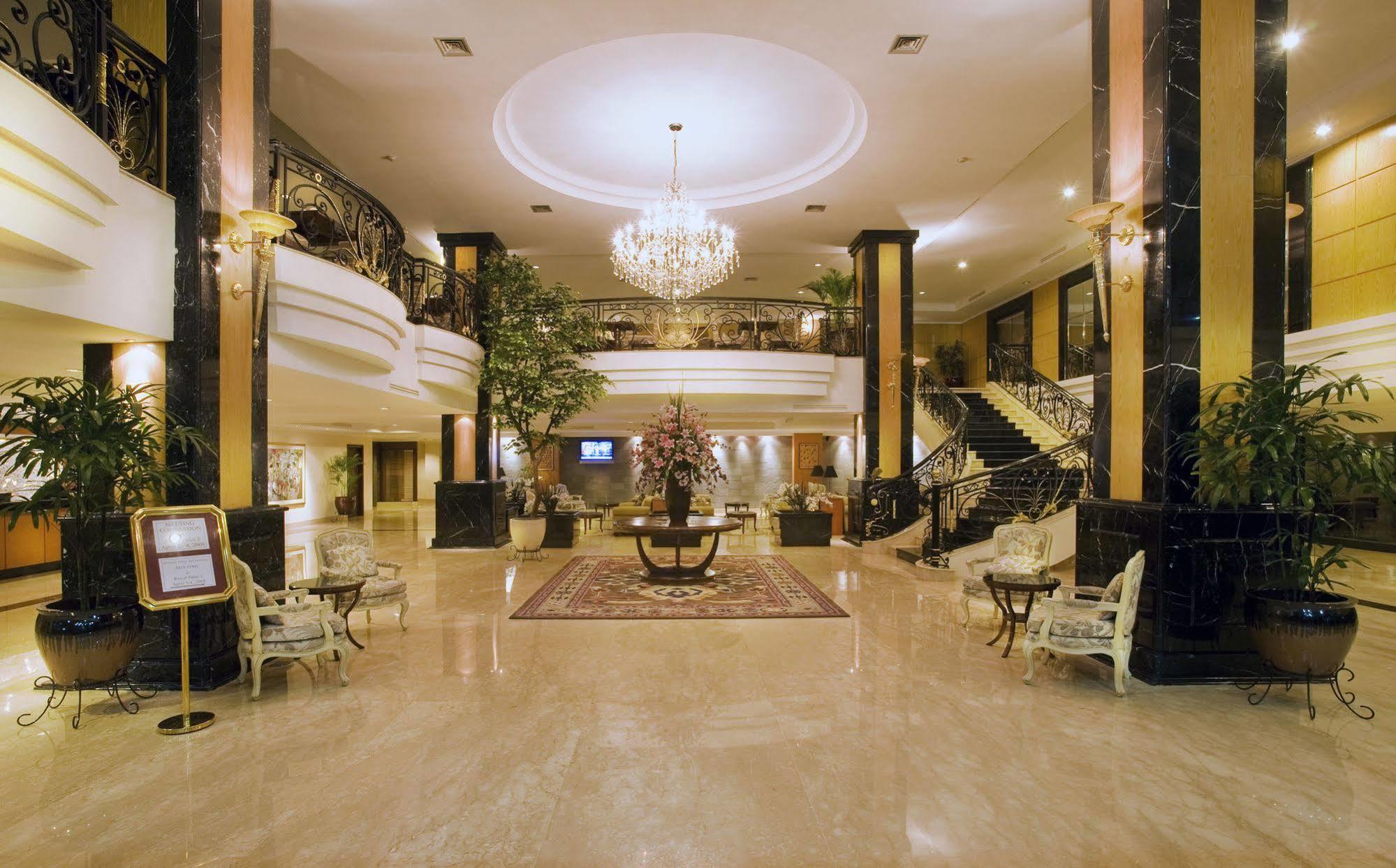 Aston Tropicana Hotel