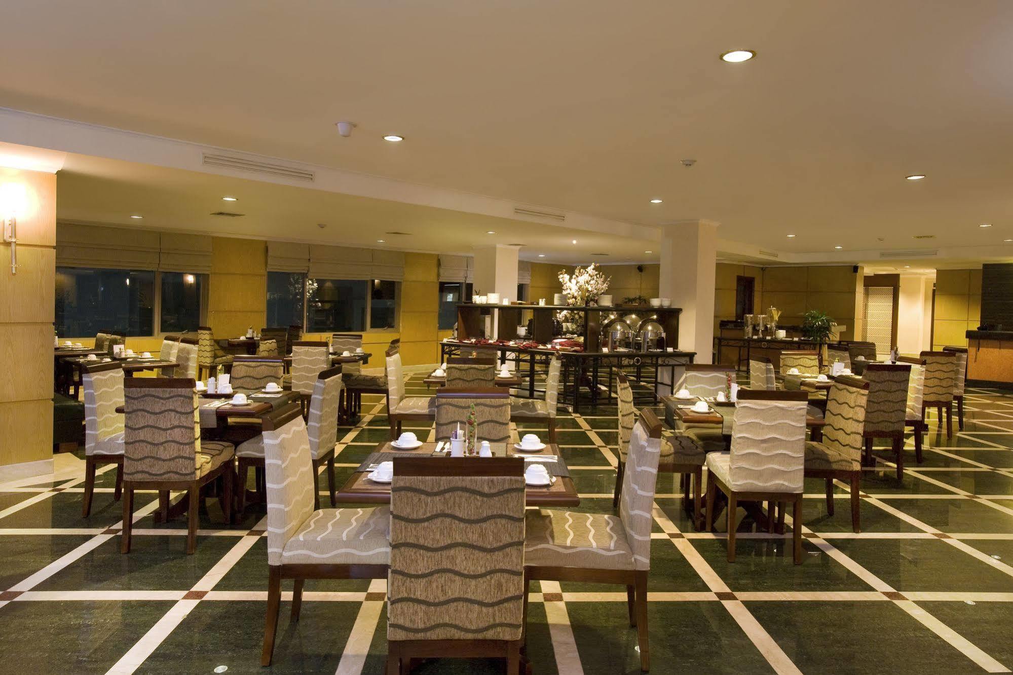 Aston Tropicana Hotel